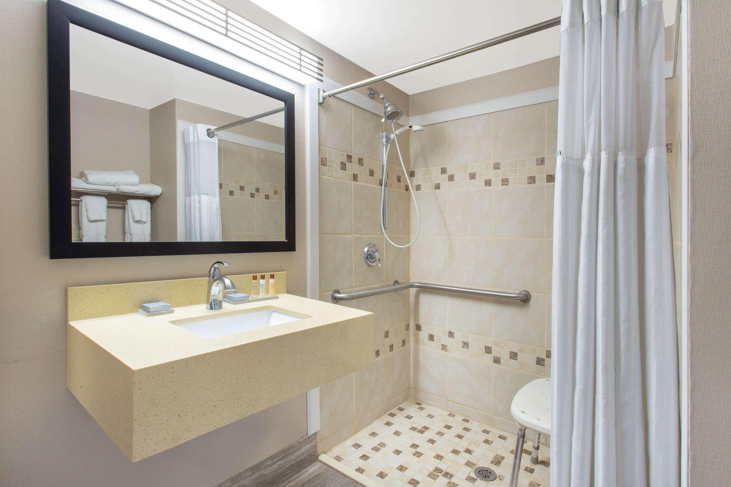 מלון Wingate By Wyndham Indianapolis Airport פליינפילד מראה חיצוני תמונה