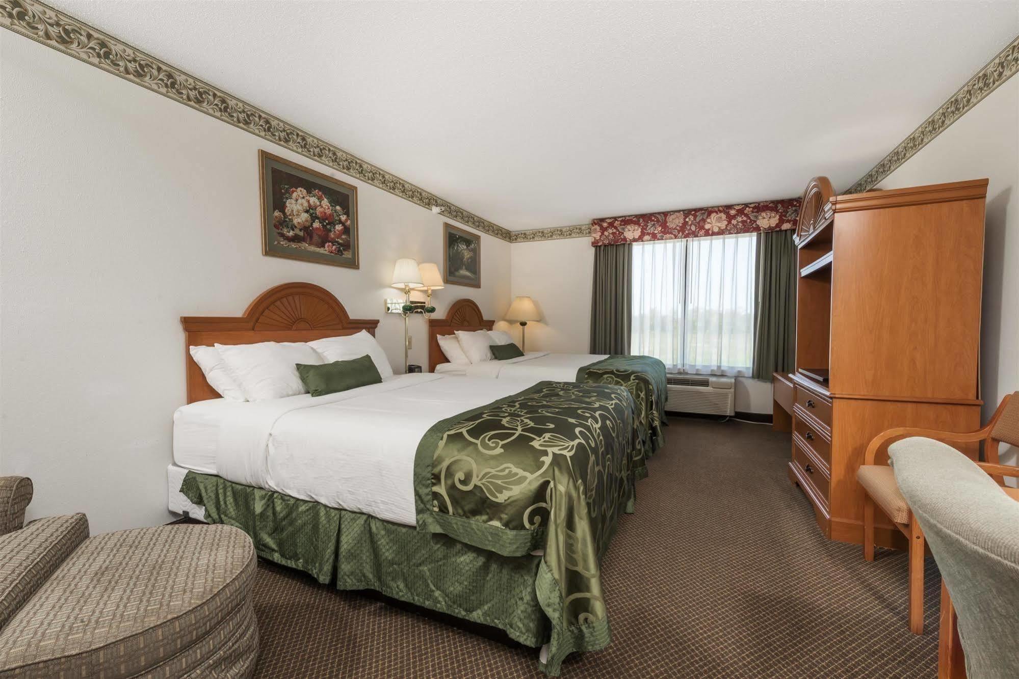 מלון Wingate By Wyndham Indianapolis Airport פליינפילד מראה חיצוני תמונה