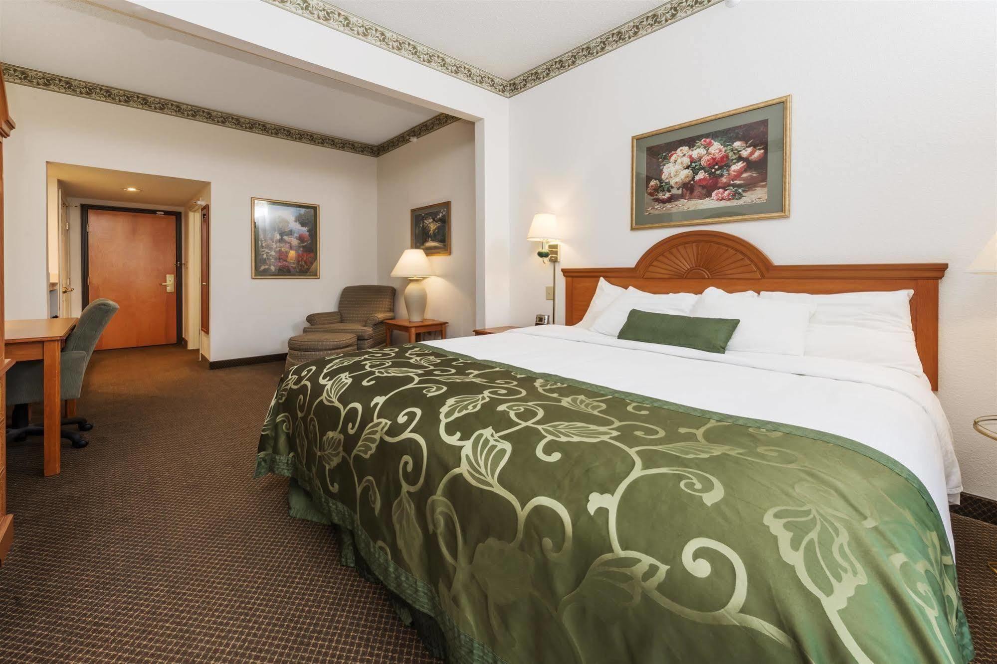 מלון Wingate By Wyndham Indianapolis Airport פליינפילד מראה חיצוני תמונה
